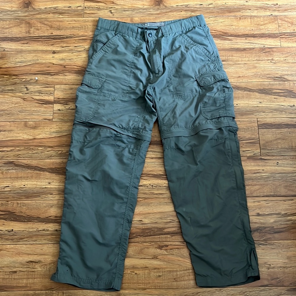 Rei Cargo Pants -zip to shorts